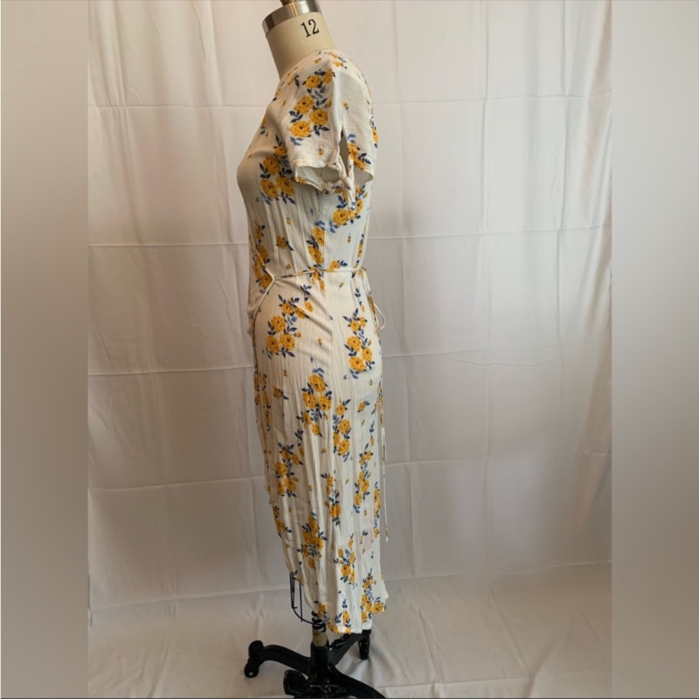Vintage Crinkled Fabric Floral Patterned Wrap Dress size 14 fits like a 12 EUC - Picture 4 of 10
